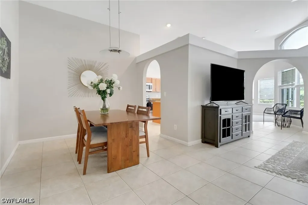 6773 Southern Oak Court Naples FL 34109