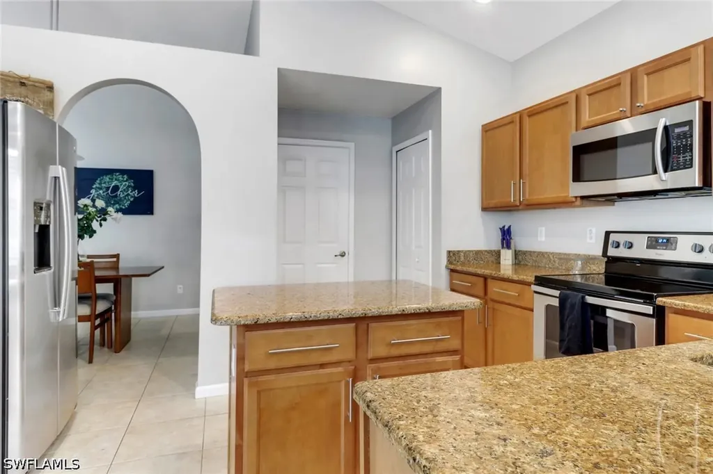6773 Southern Oak Court Naples FL 34109