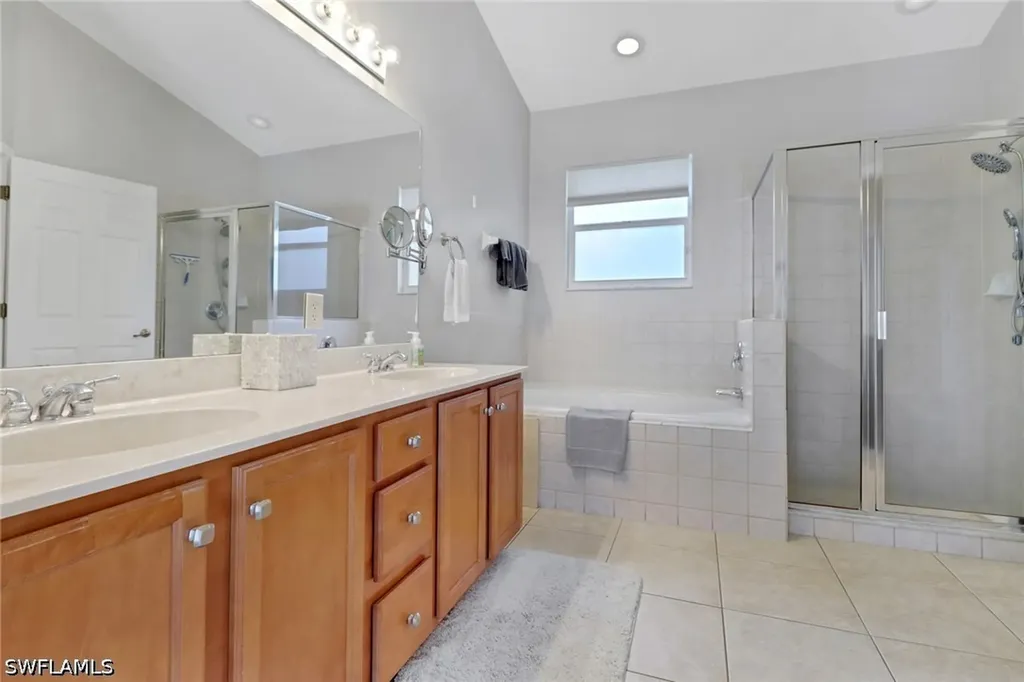6773 Southern Oak Court Naples FL 34109