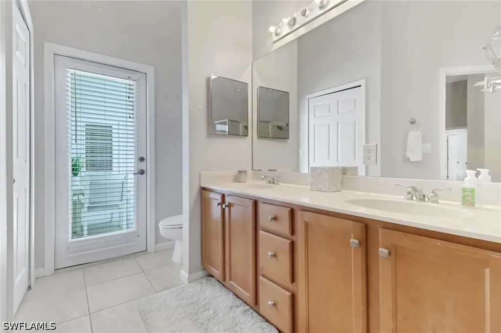 6773 Southern Oak Court Naples FL 34109