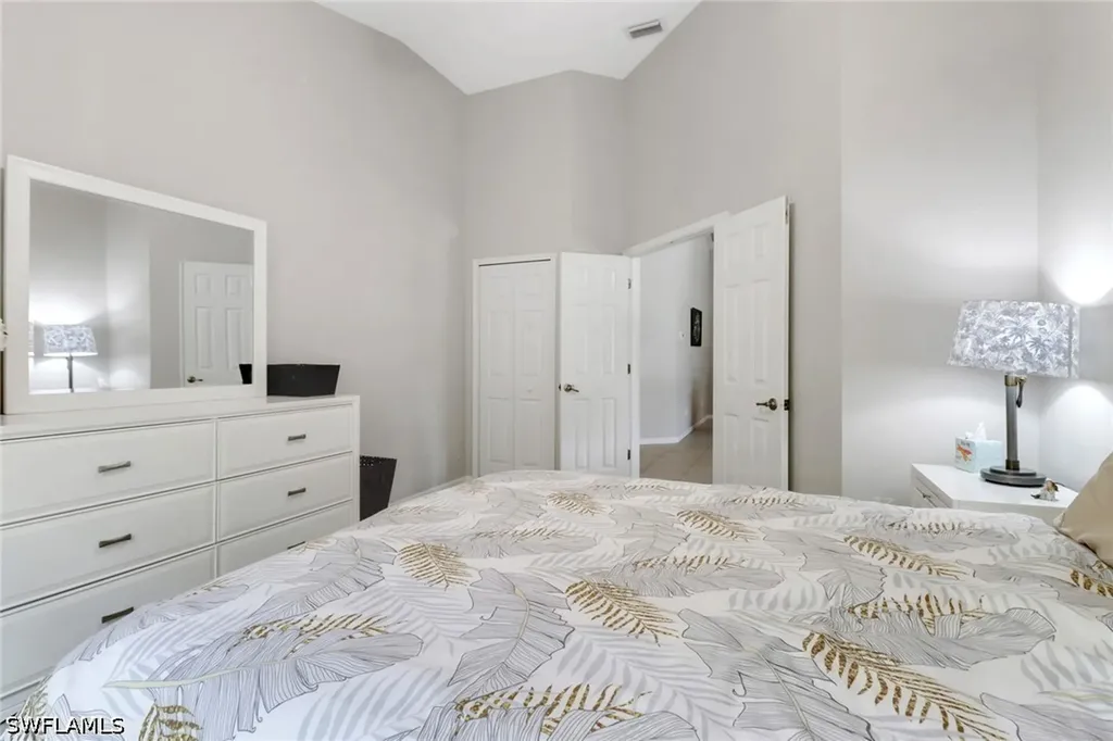 6773 Southern Oak Court Naples FL 34109
