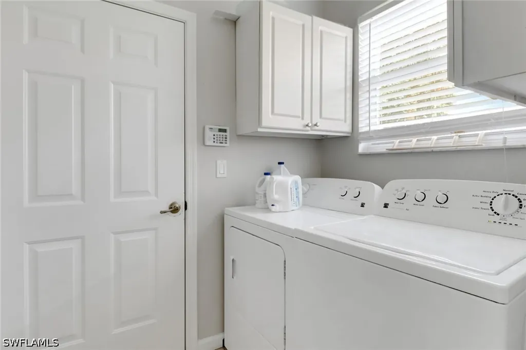 6773 Southern Oak Court Naples FL 34109