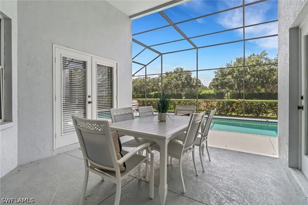 6773 Southern Oak Court Naples FL 34109