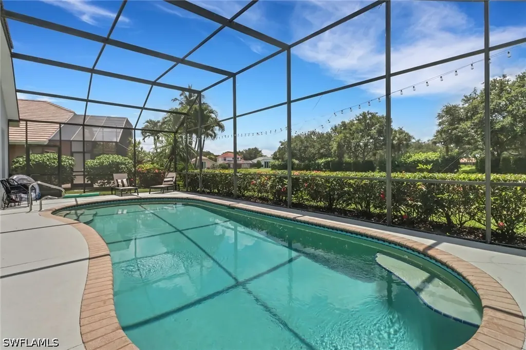 6773 Southern Oak Court Naples FL 34109