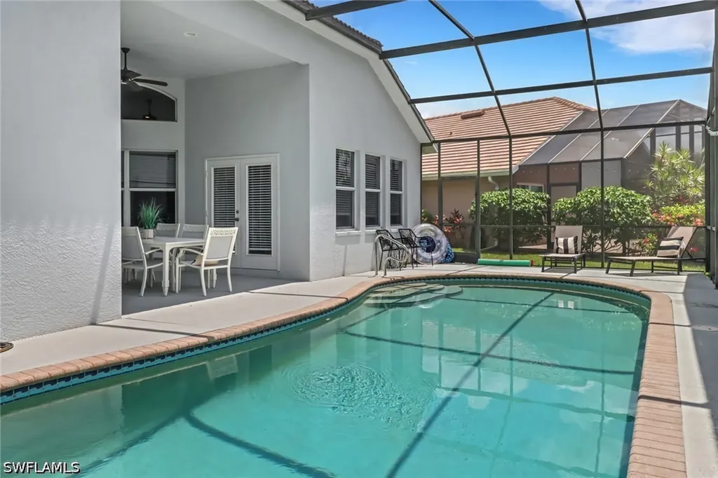 6773 Southern Oak Court Naples FL 34109