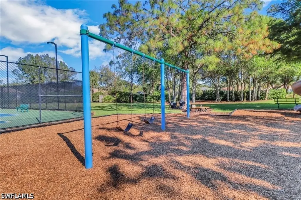 6773 Southern Oak Court Naples FL 34109