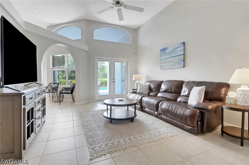 6773 Southern Oak Court Naples FL 34109