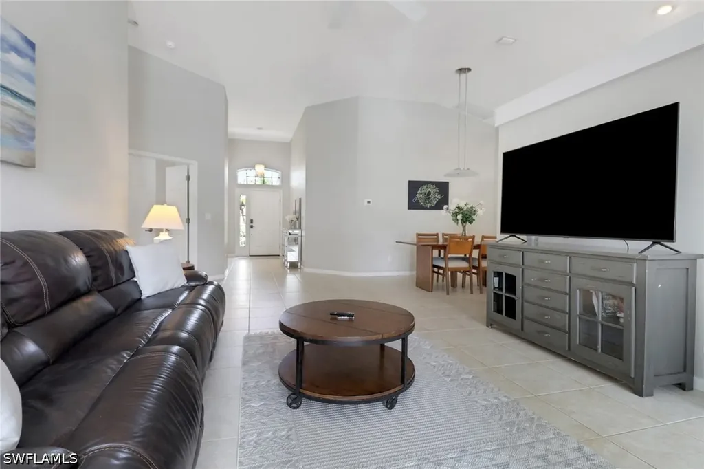 6773 Southern Oak Court Naples FL 34109