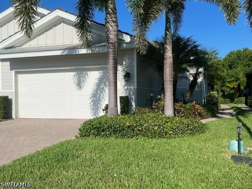 14927 Edgewater Circle Naples FL 34114
