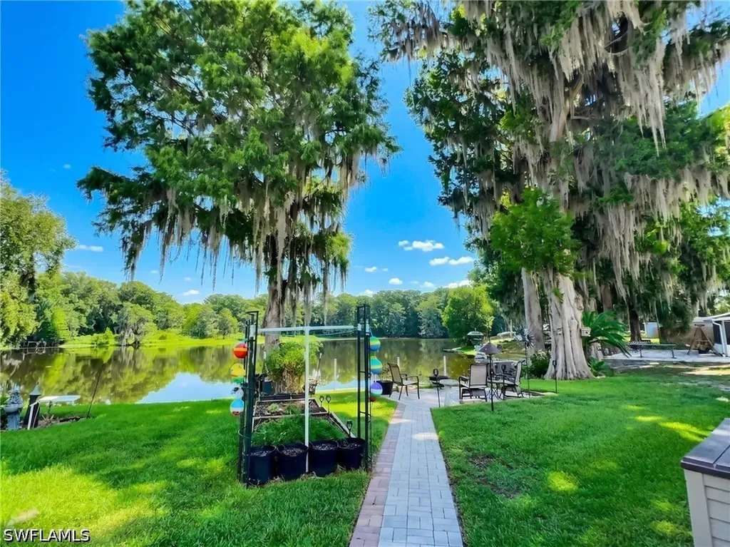 1745 S Paradise Point Inverness FL 34450