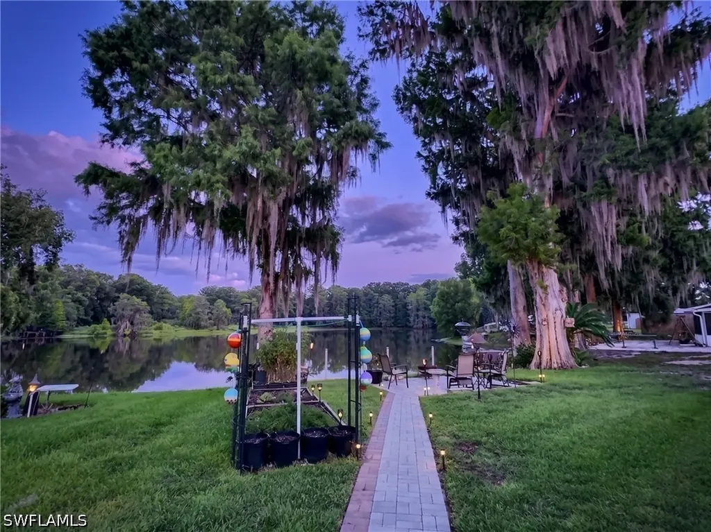 1745 S Paradise Point Inverness FL 34450
