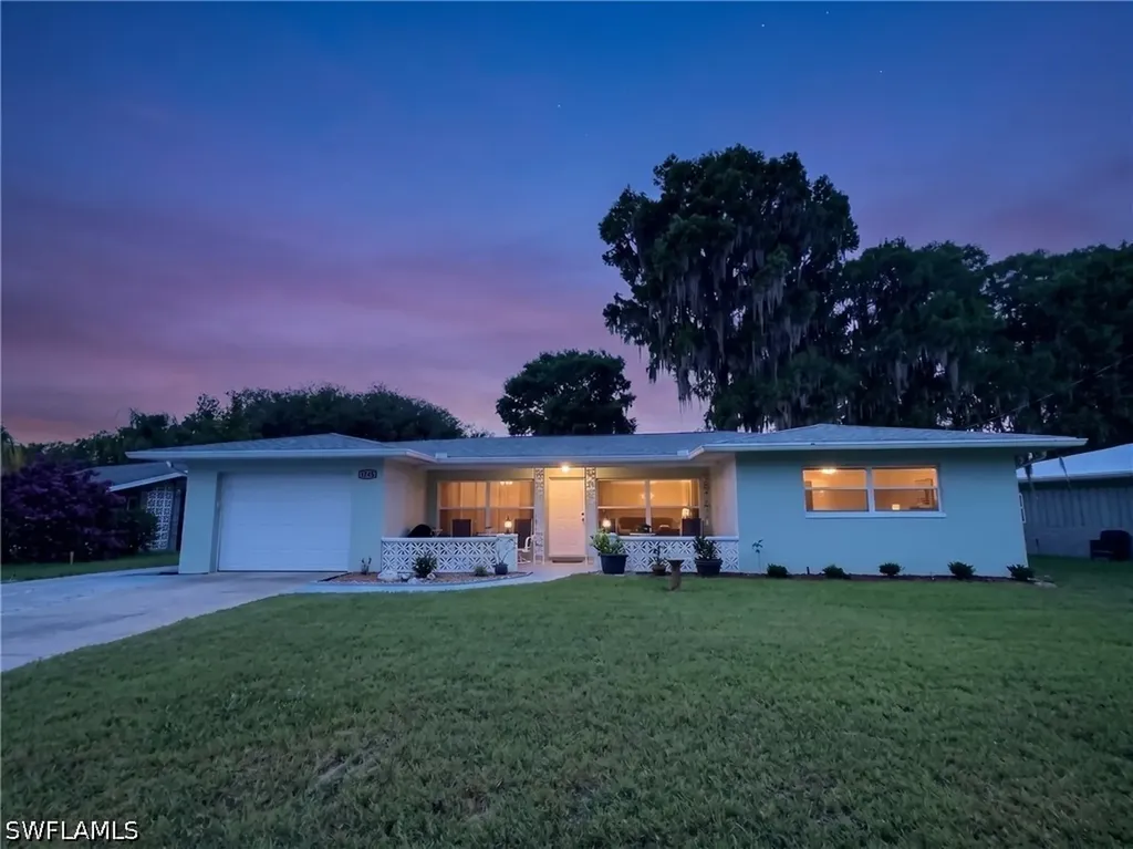 1745 S Paradise Point Inverness FL 34450