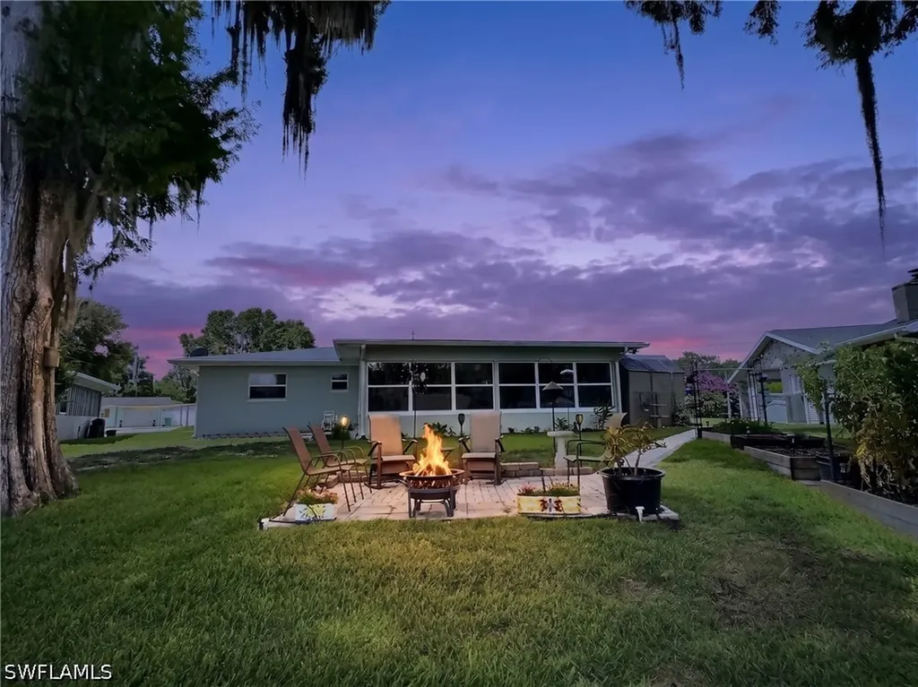 1745 S Paradise Point Inverness FL 34450