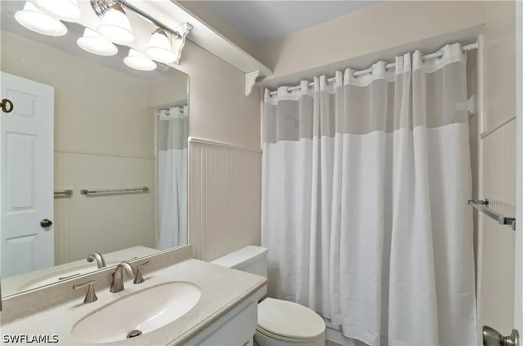 4105 Lakewood Boulevard Naples FL 34112