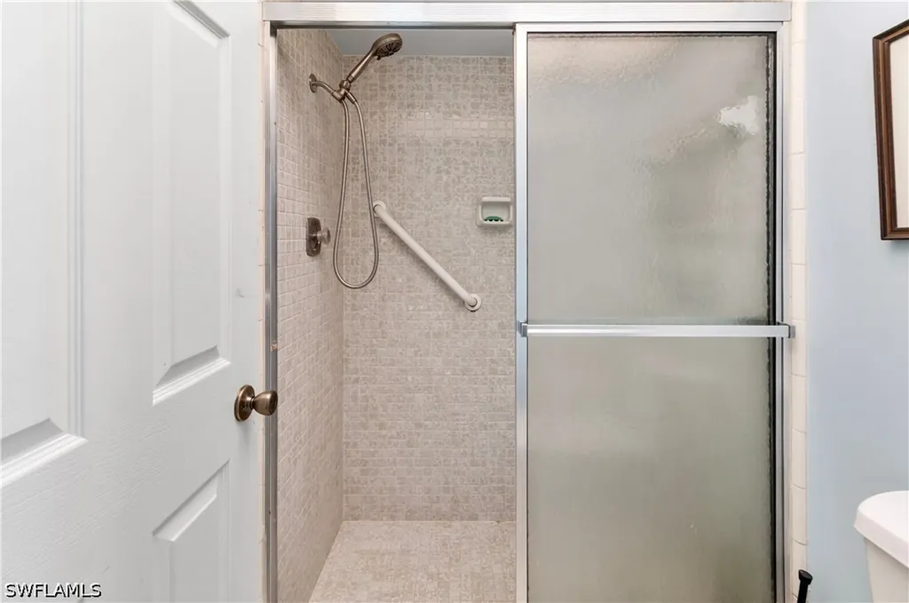 4105 Lakewood Boulevard Naples FL 34112