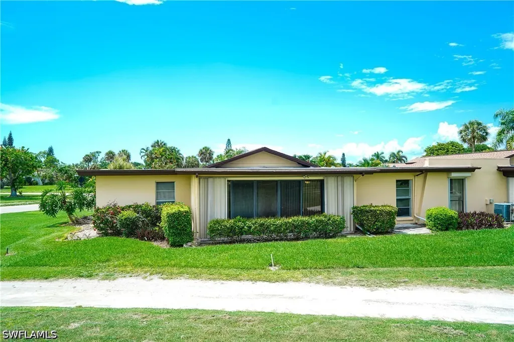 4105 Lakewood Boulevard Naples FL 34112