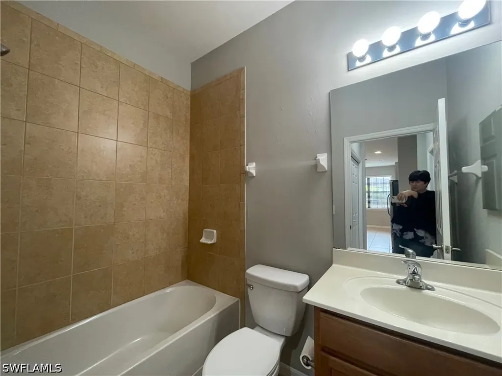 3702 Pino Vista Way Estero FL 33928