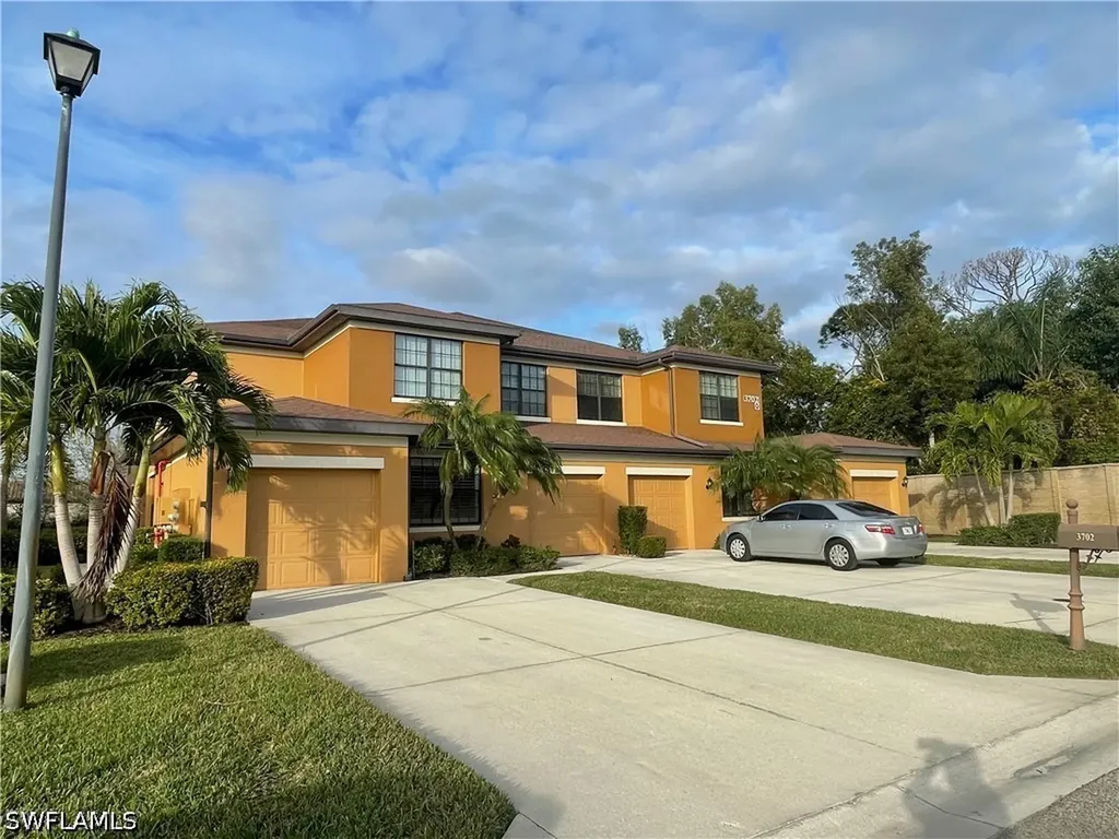 3702 Pino Vista Way Estero FL 33928