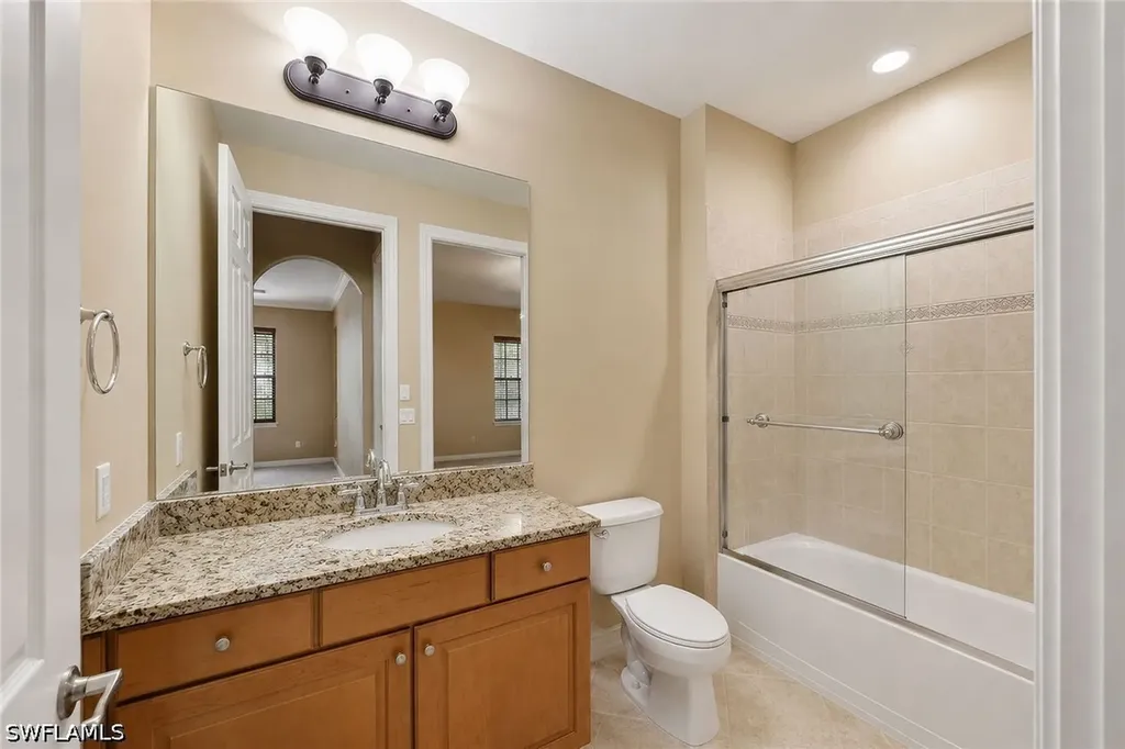 9126 Chula Vista Street Naples FL 34113