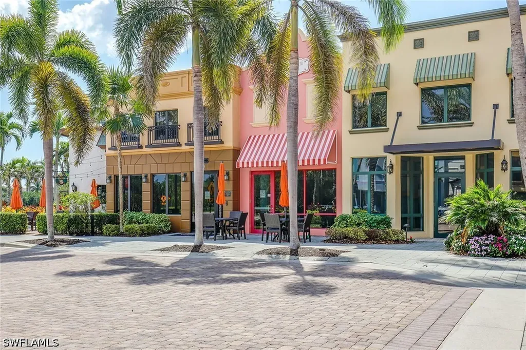 9126 Chula Vista Street Naples FL 34113