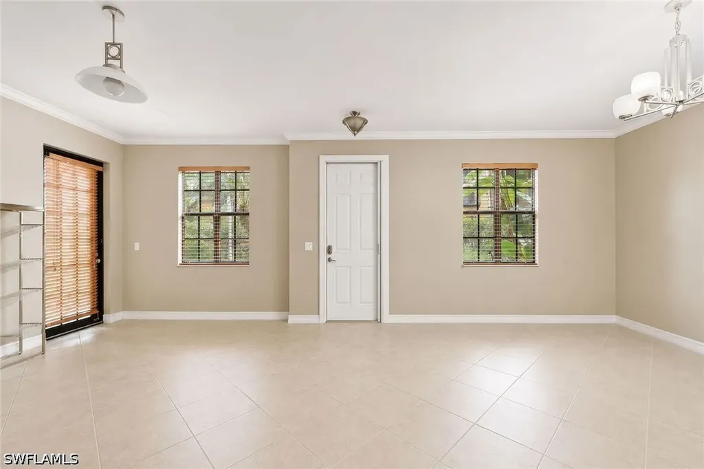 9126 Chula Vista Street Naples FL 34113