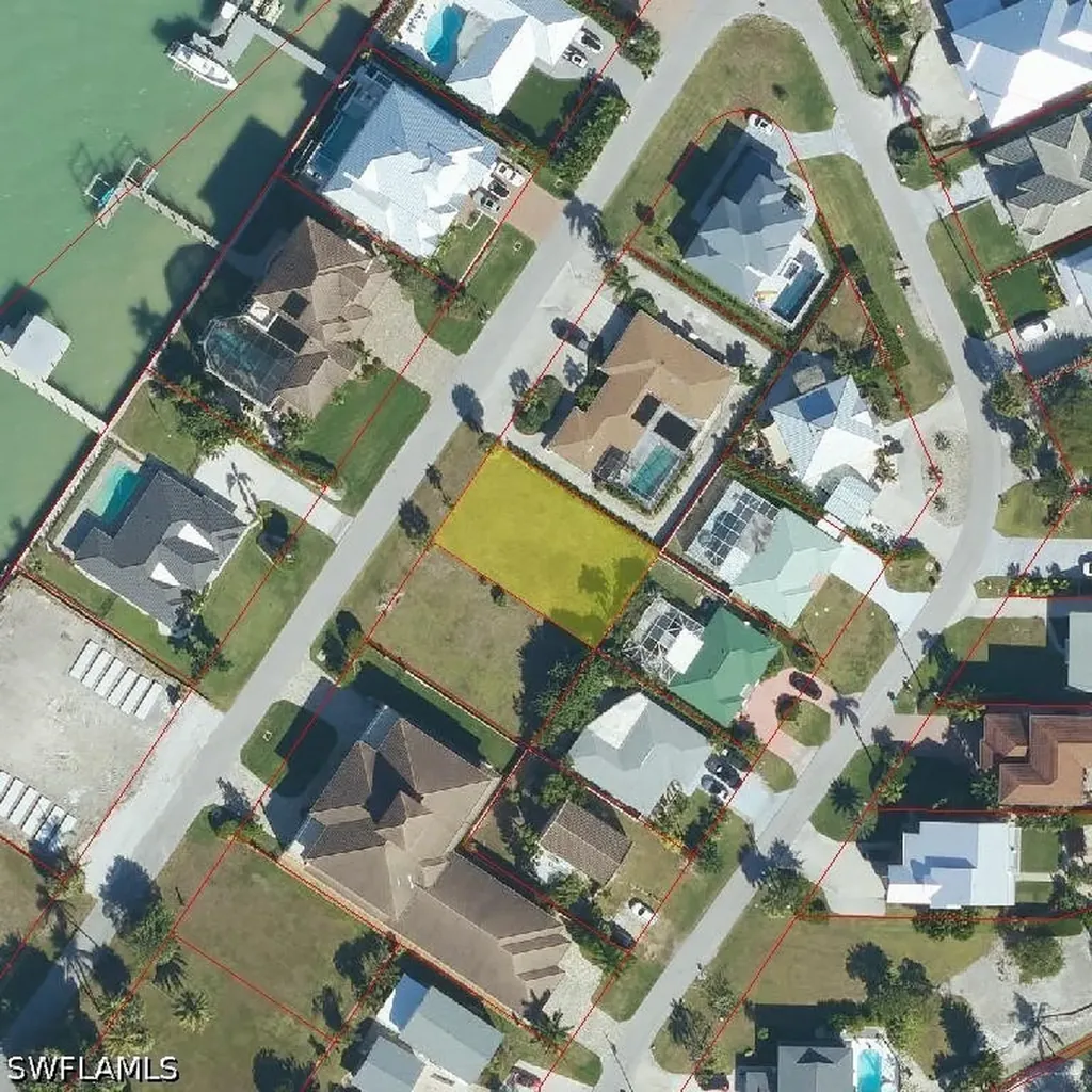 25 Dolphin Circle Naples FL 34113