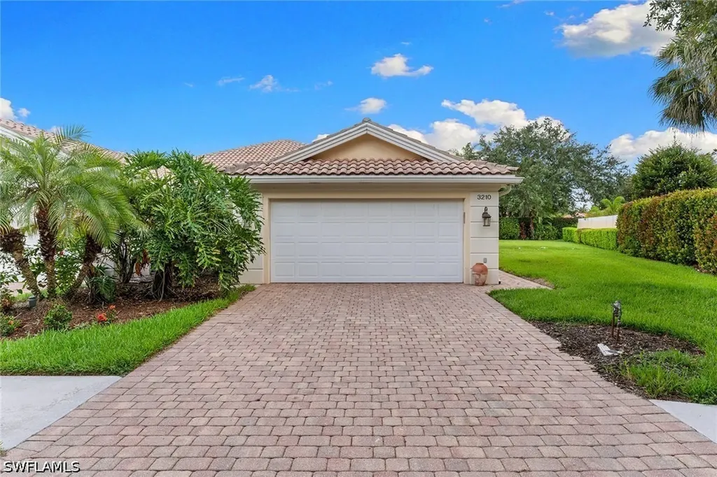 3210 Barbados Lane Naples FL 34119