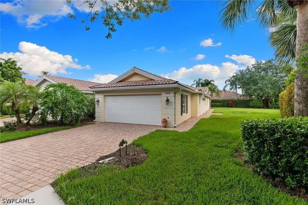 3210 Barbados Lane Naples FL 34119