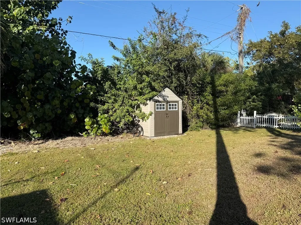 2855 Van Buren Avenue Naples FL 34112