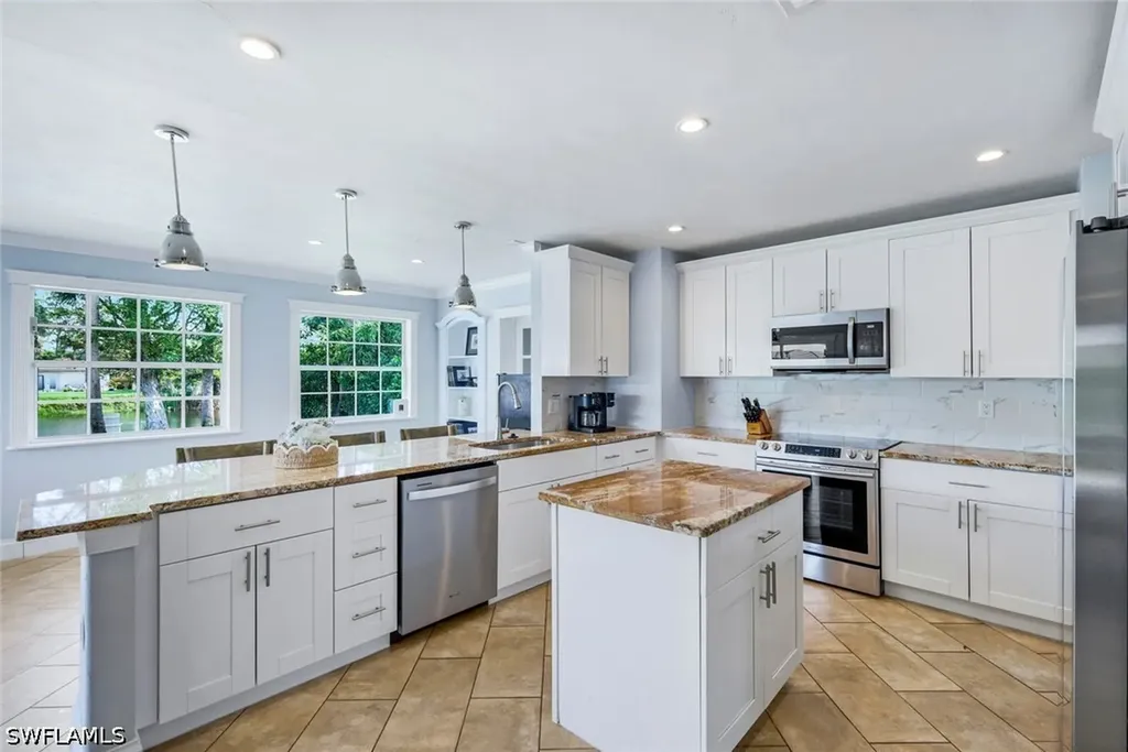 841 107th Avenue N Naples FL 34108