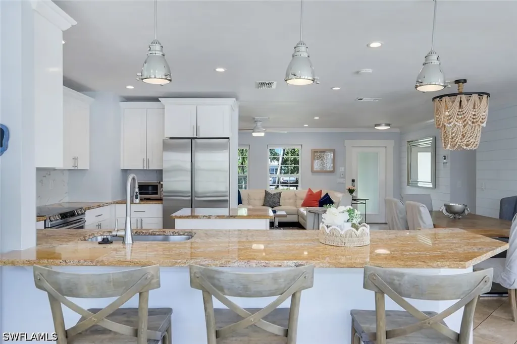 841 107th Avenue N Naples FL 34108