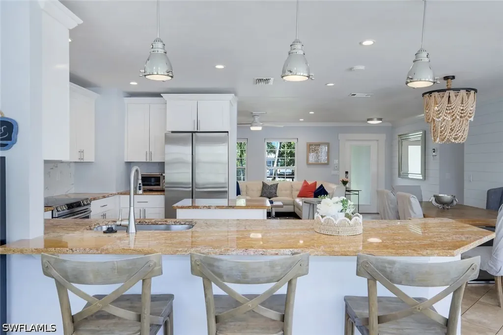 841 107th Avenue N Naples FL 34108