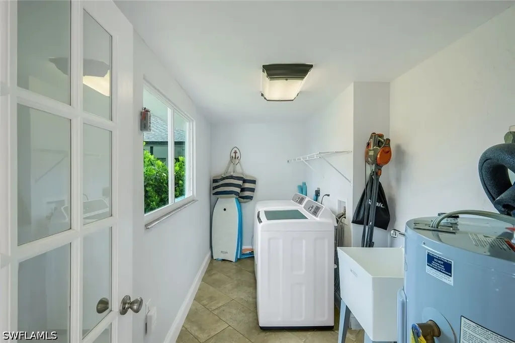 841 107th Avenue N Naples FL 34108