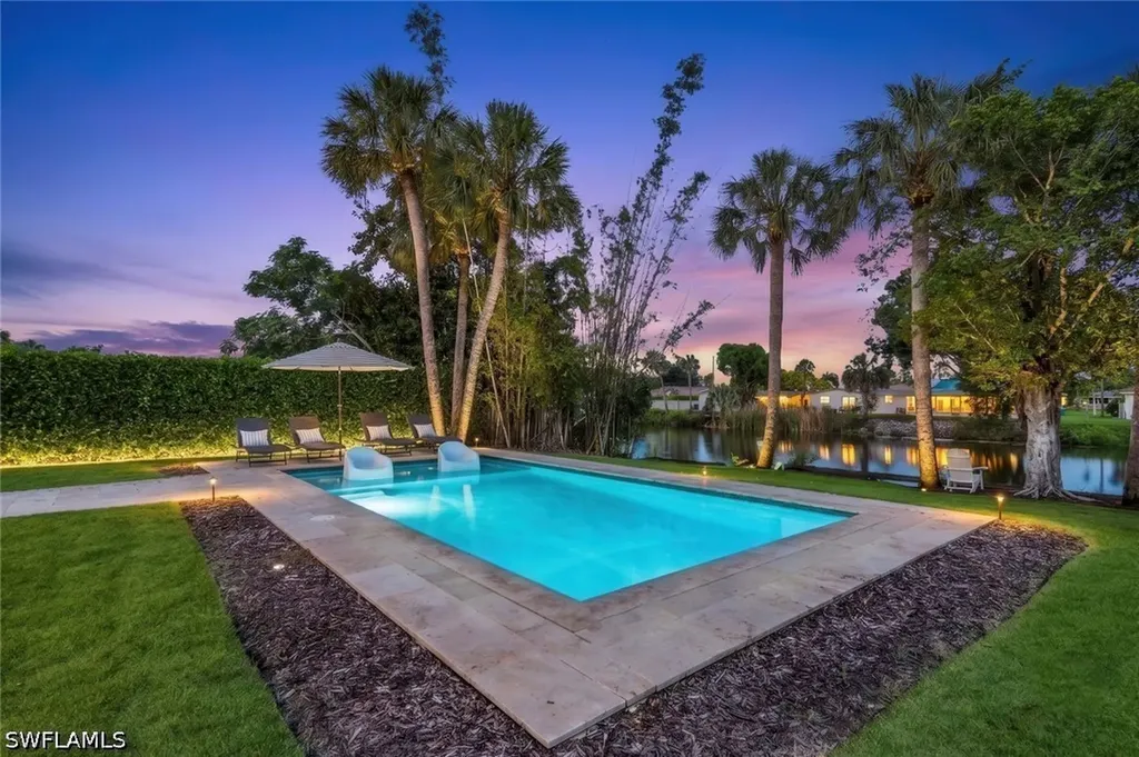 841 107th Avenue N Naples FL 34108