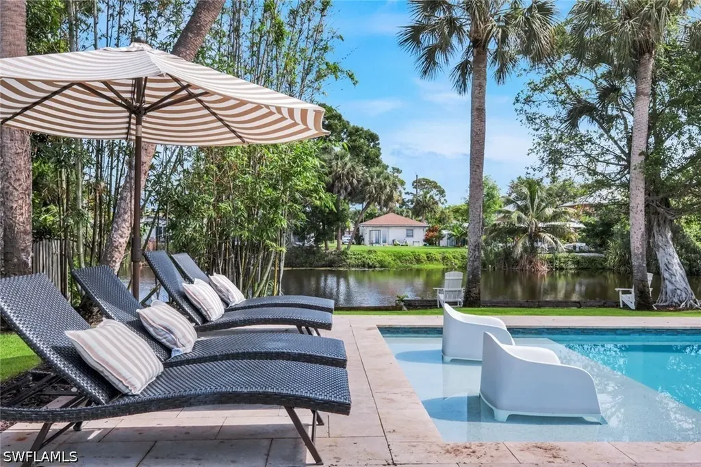 841 107th Avenue N Naples FL 34108