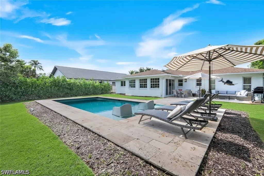 841 107th Avenue N Naples FL 34108