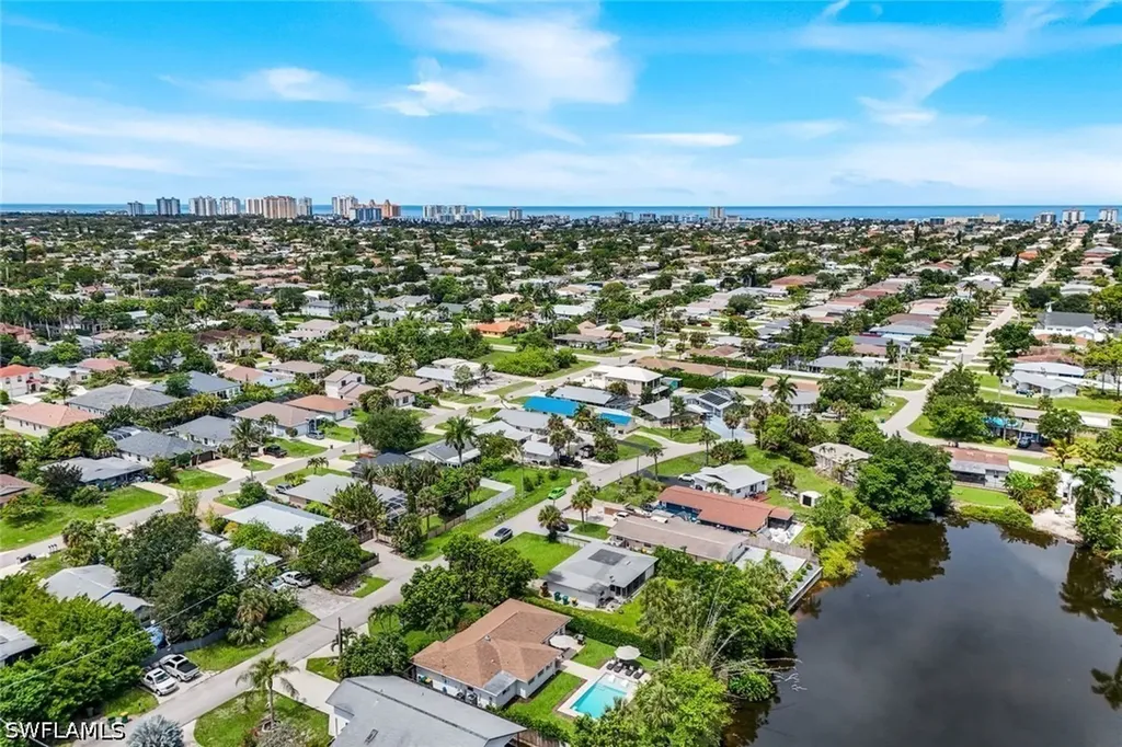 841 107th Avenue N Naples FL 34108