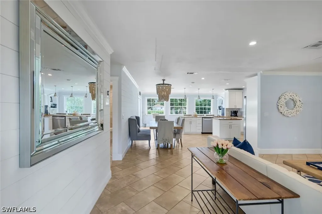841 107th Avenue N Naples FL 34108