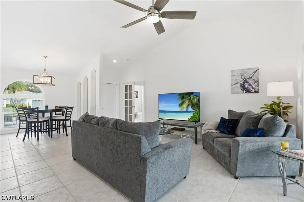 132 Bordeaux Circle Naples FL 34112