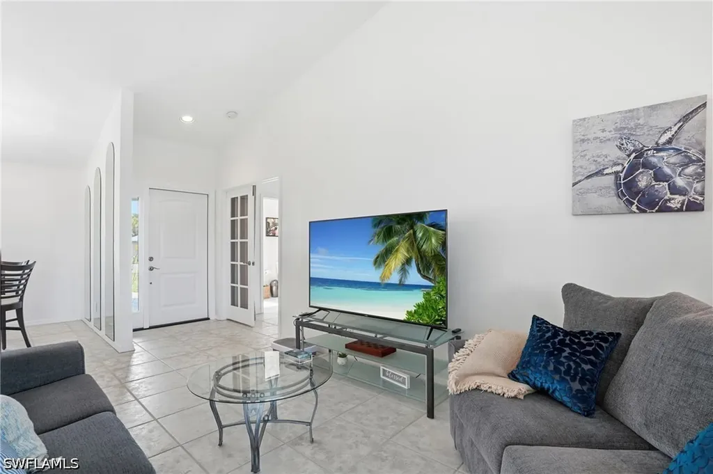 132 Bordeaux Circle Naples FL 34112