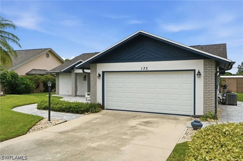 132 Bordeaux Circle Naples FL 34112