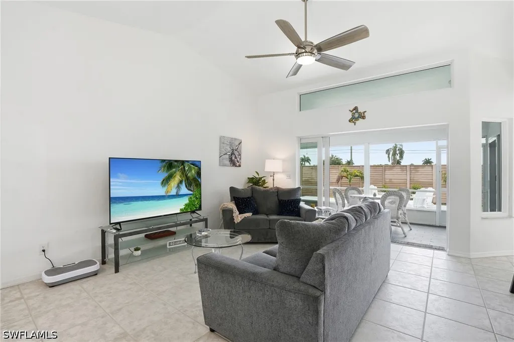 132 Bordeaux Circle Naples FL 34112