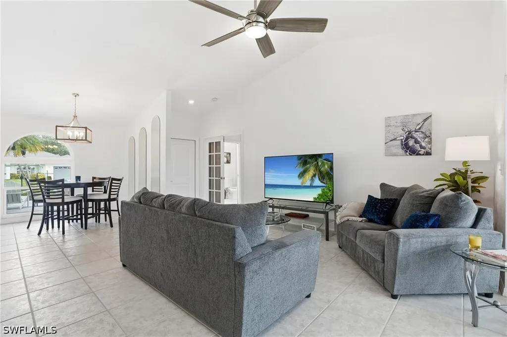 132 Bordeaux Circle Naples FL 34112