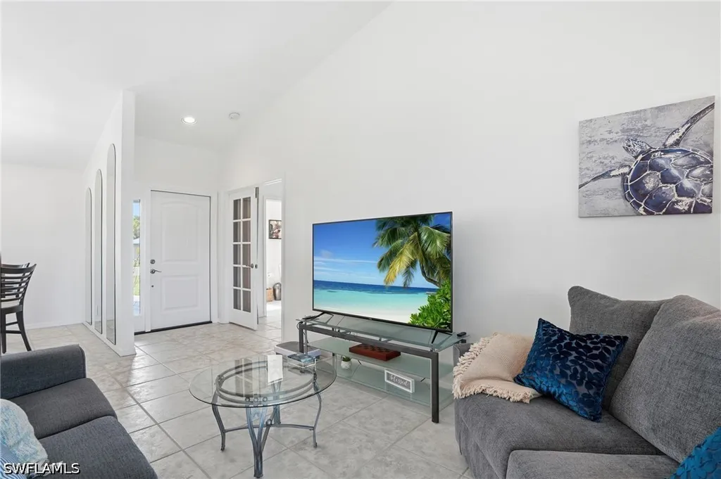 132 Bordeaux Circle Naples FL 34112