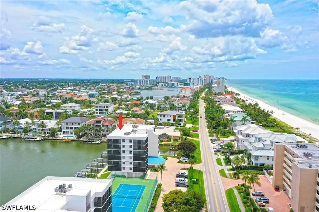 Naples FL, 10420 Gulf Shore Drive, Unit 161