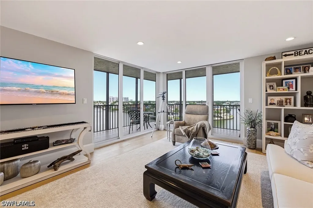 10420 Gulf Shore Drive Naples FL 34108