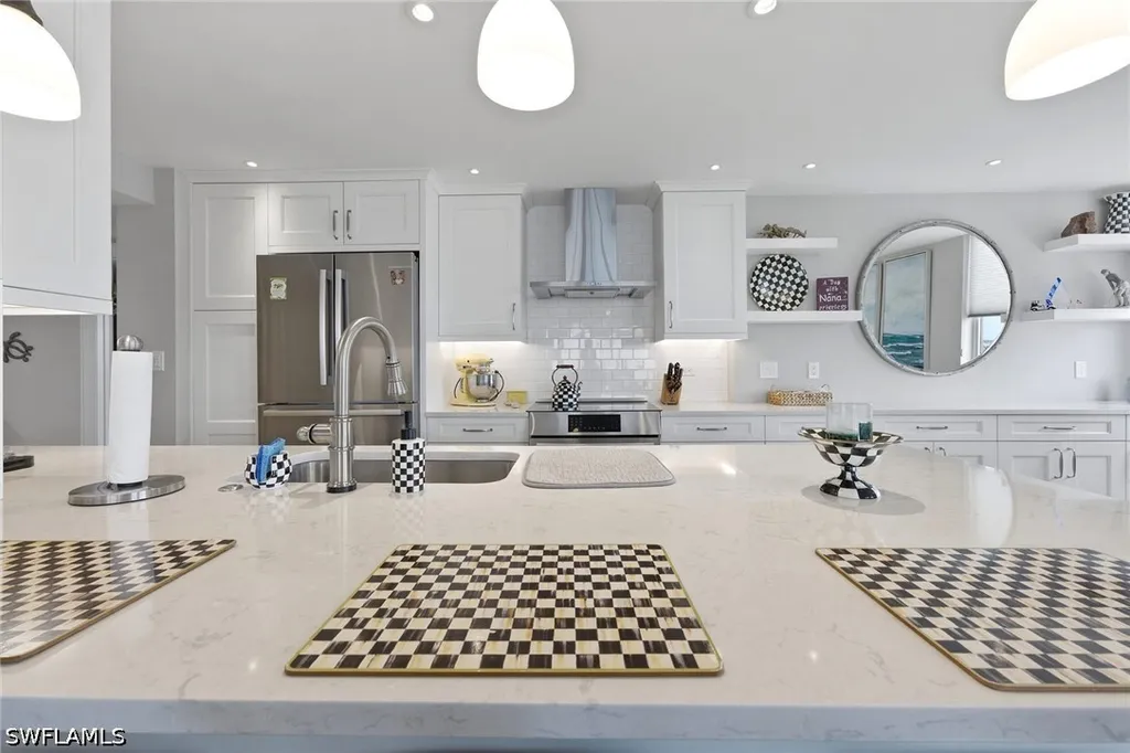 10420 Gulf Shore Drive Naples FL 34108