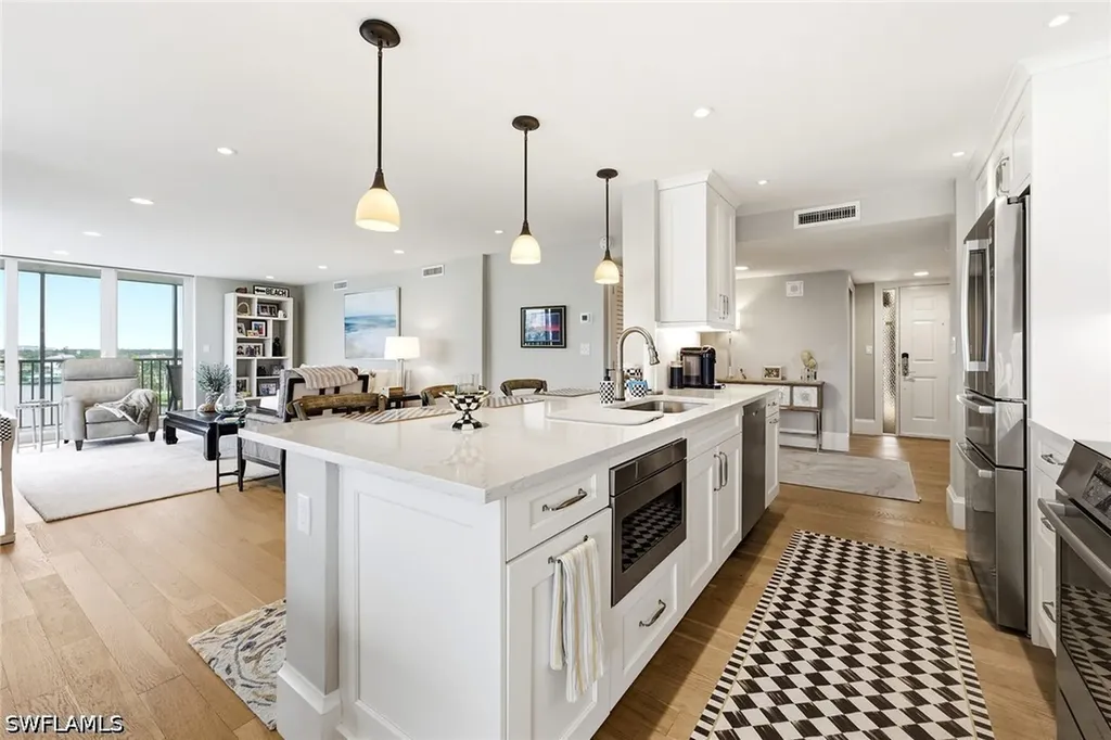 10420 Gulf Shore Drive Naples FL 34108