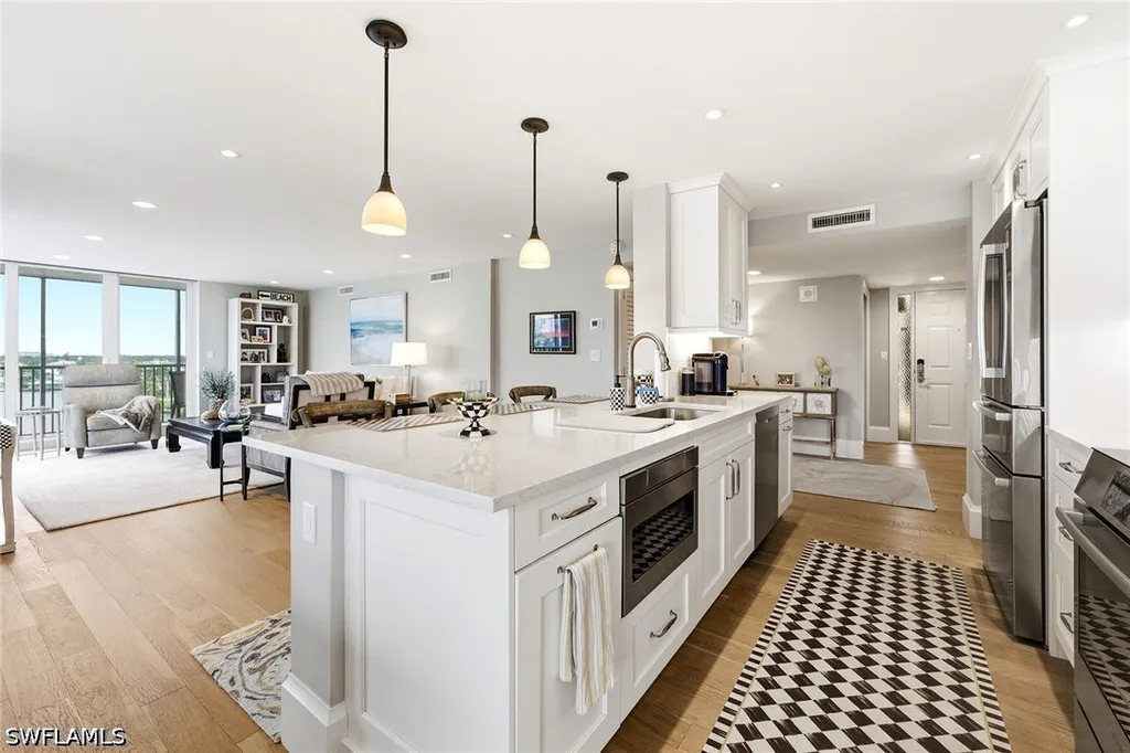 10420 Gulf Shore Drive Naples FL 34108