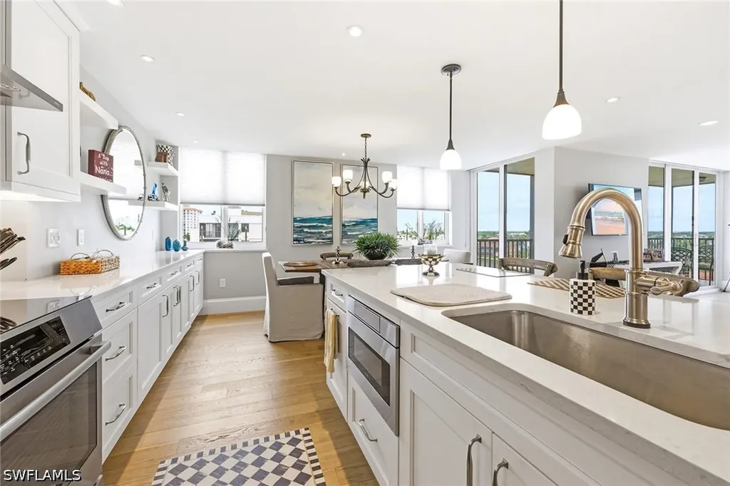 10420 Gulf Shore Drive Naples FL 34108